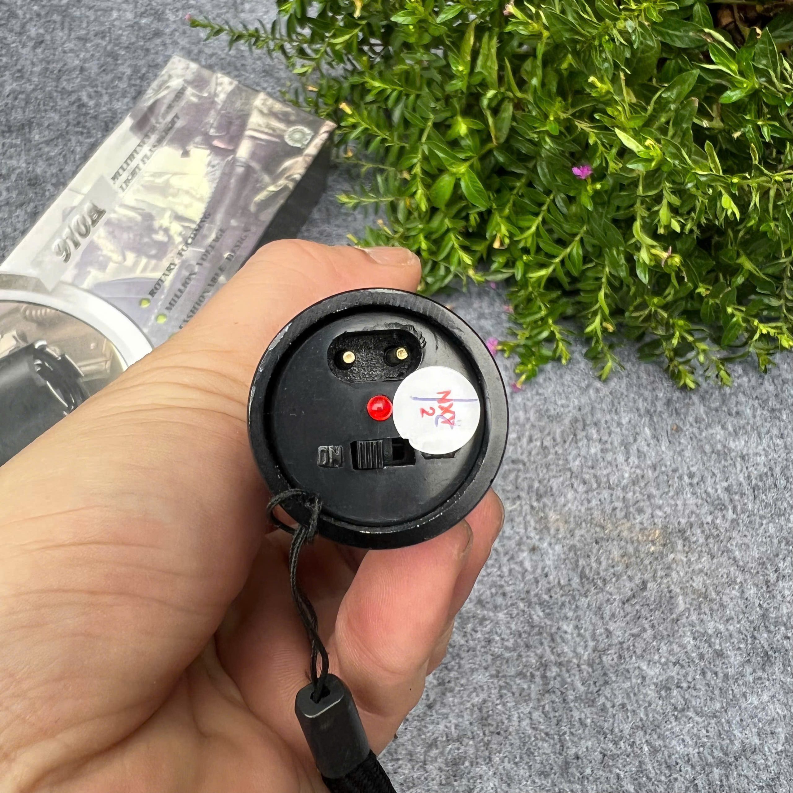 Đèn pin tự vệ 910A - Ảnh 4